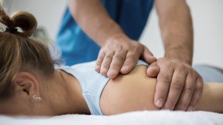 Comment choisir une mutuelle avec bon forfait ostéopathie ?